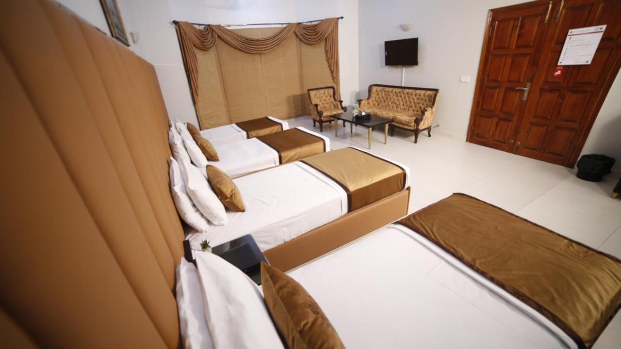 FOUR SQUARE BY WI HOTELS KARACHI 5* (Pakistan) - from US$ 36