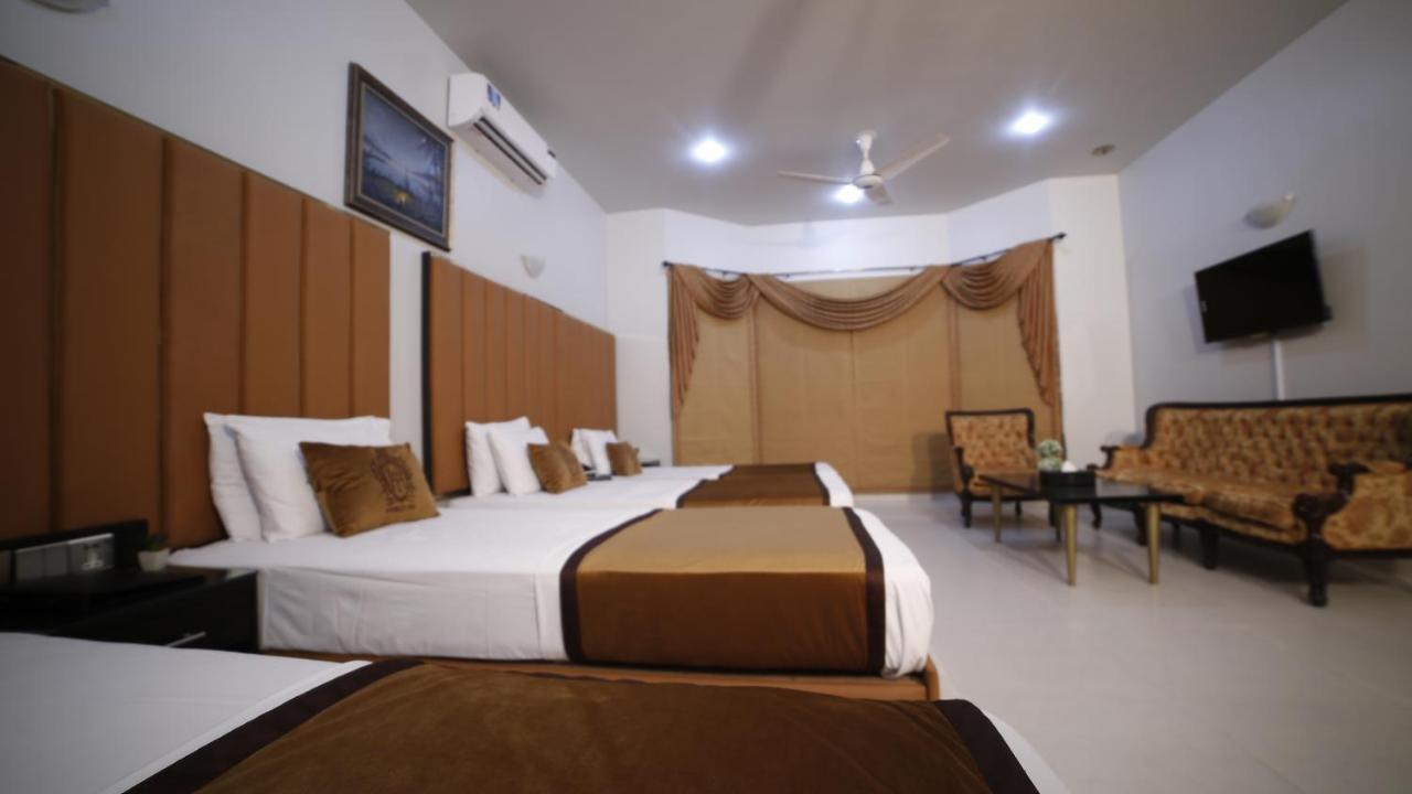 Book Four Square by WI Karachi Hotel Online at best rates - Fly