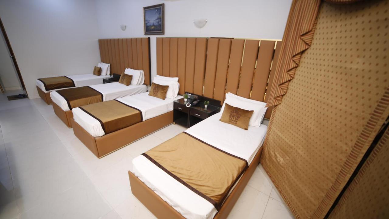 FOUR SQUARE BY WI HOTELS KARACHI 5* (Pakistan) - from US$ 36